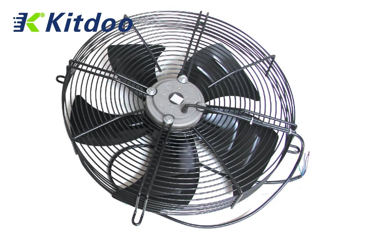 Вентилятор с внешним ротором для конденсатора и испарителя с воздушным охлаждением