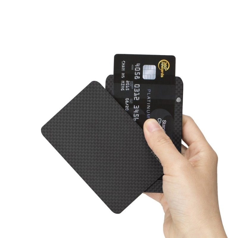 Блокирующая карта RFID, которая может защитить банковские карты в кошельке