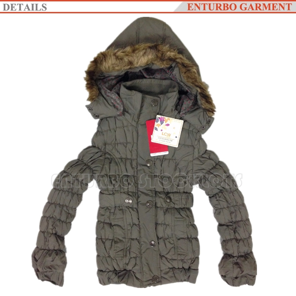 Зимняя куртка для девочки с капюшоном
