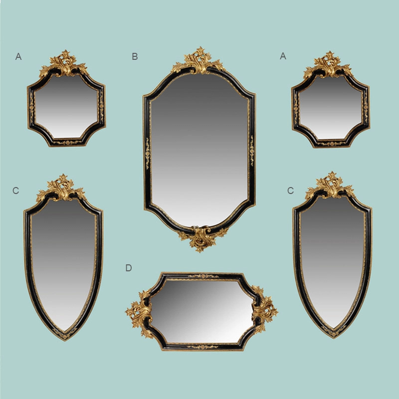 Классическое настенное зеркало разных размеров