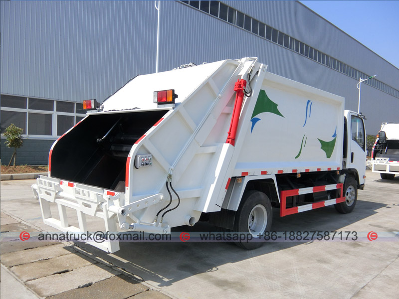 8CBM ISUZU Waste Compactor Truck-Right Back