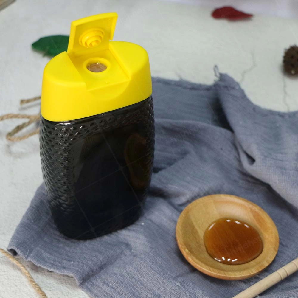 Натуральный гречишный мёд в пластиковых бутылках по 500 г