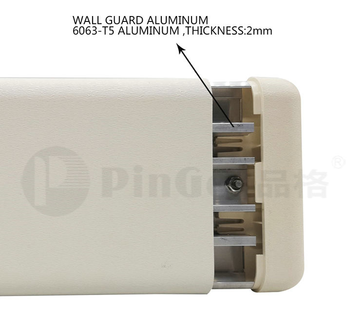 Защитная планка бампера высотой 4 дюйма (102 мм) выдвигается на 1 дюйм (25 мм) от стены