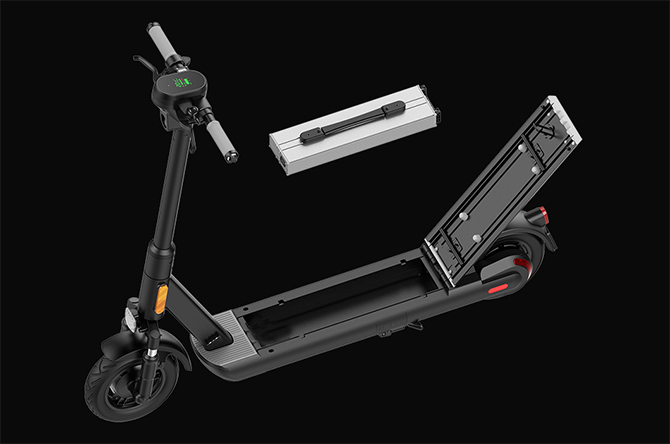 electric scooter with removable battery