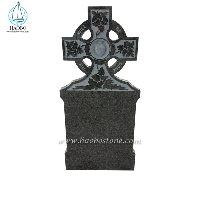 G654 Гранитный надгробный камень с резным кельтским крестом