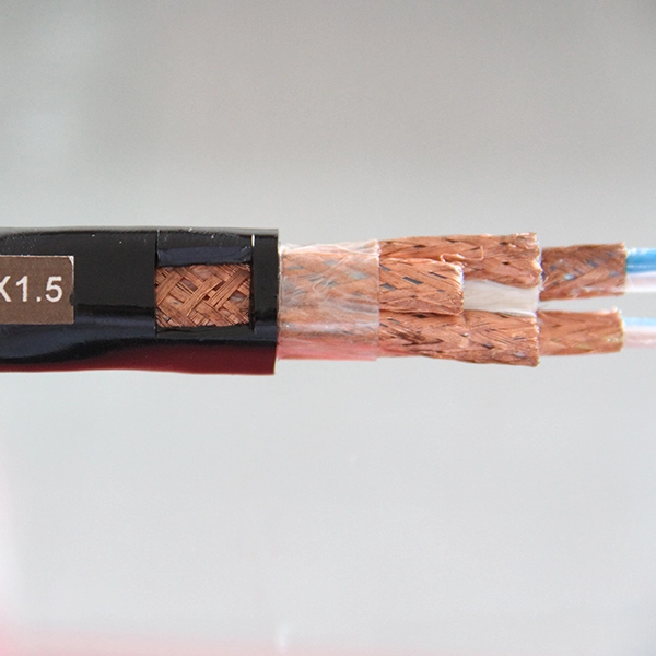 3x300 мм2 медный силовой кабель из сшитого полиэтилена