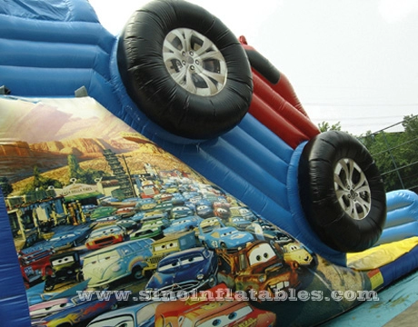 21-дюймовая надувная автомобильная горка для детей с большими колесами и полной печатью для развлечений на заднем дворе