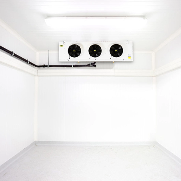 Эффективный испаритель холодильного склада с рециркуляцией воды и размораживанием