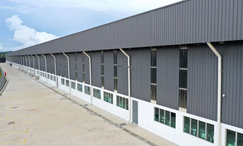 Стеновые панели для здания завода