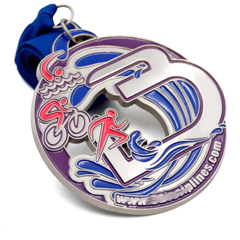 Медаль по триатлону на велосипеде, изготовленная на заводе по индивидуальному заказу